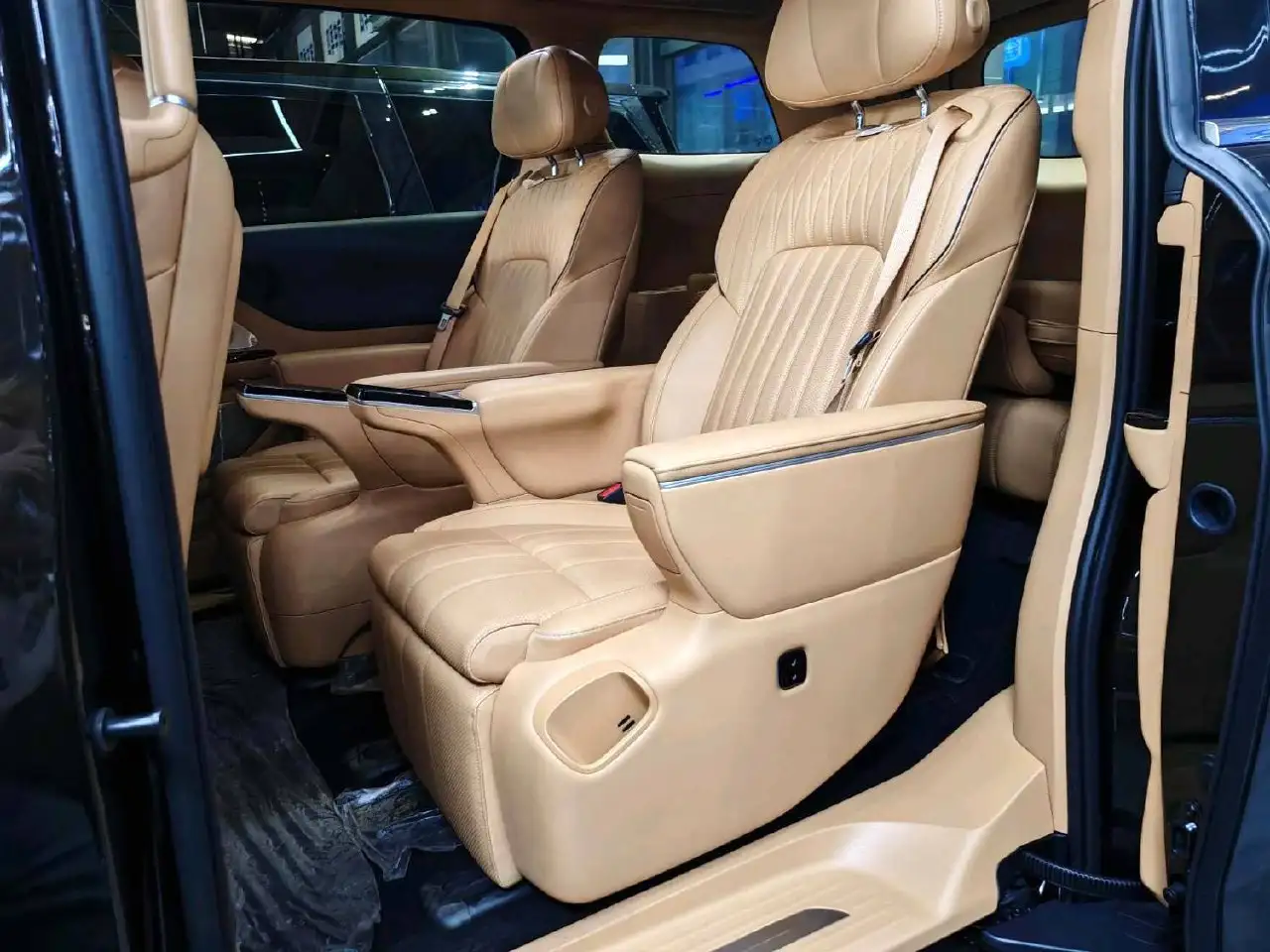 Voyah Dream 2024 с пробегом 14000 - Авто в Москва