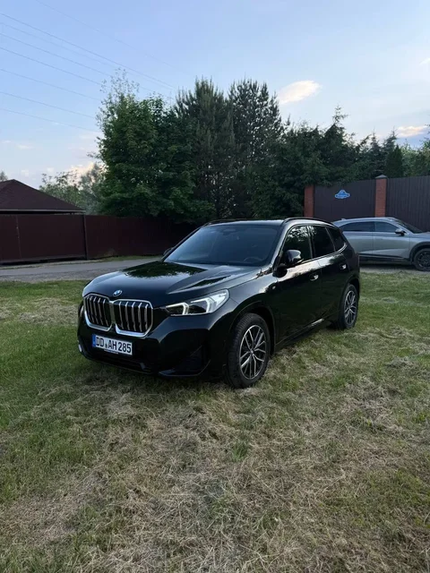 BMW X1 2023 г.в. из Германии с пробегом 25 600 км - Номера и знаки в Москва