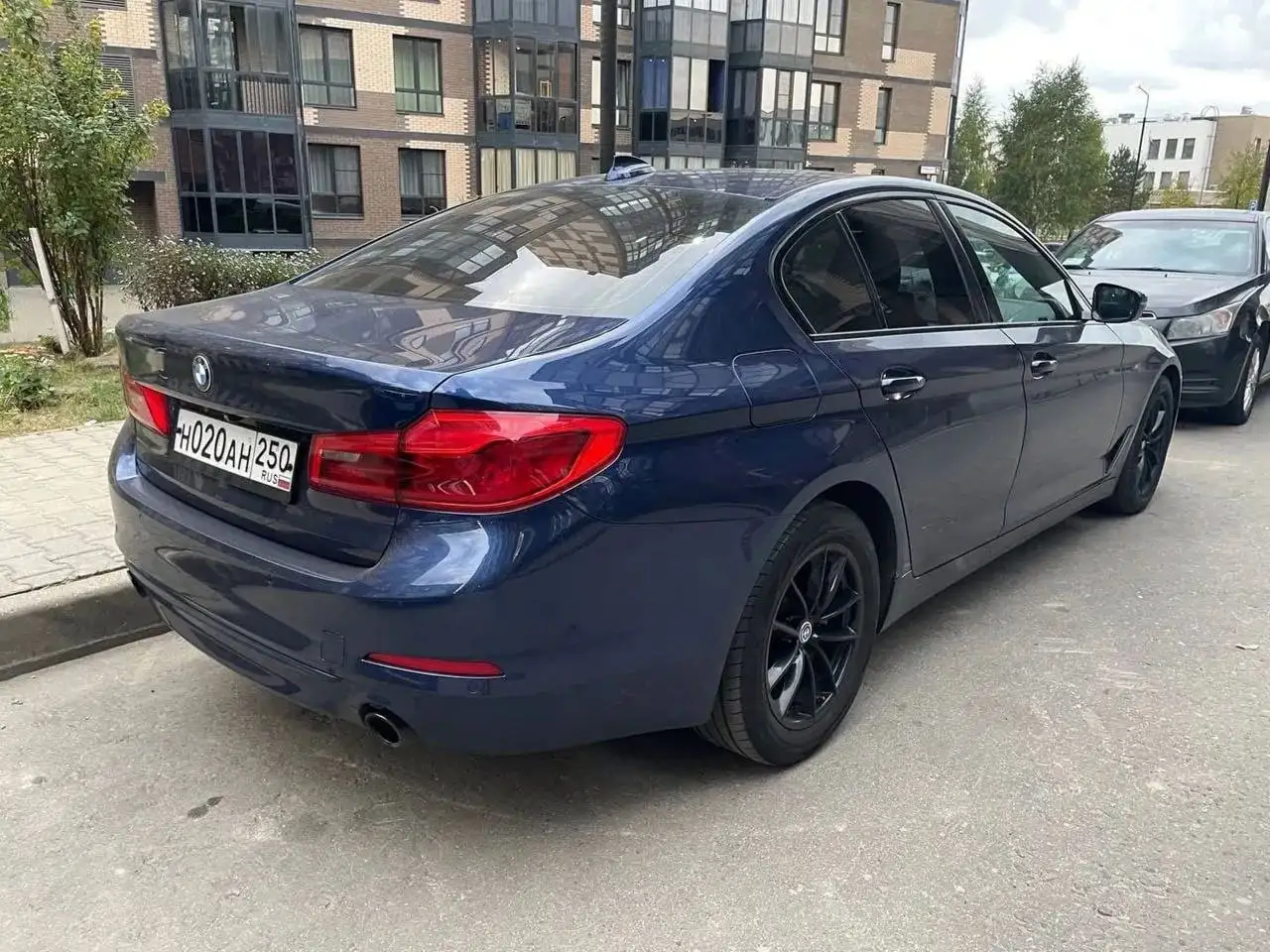 BMW 5-SERIES, 2019 с торгов по банкротству - Легковые автомобили (Авто) в Неизвестно