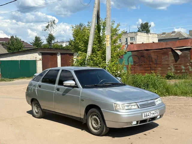 Продажа ВАЗ-2112, 2002 год - Запчасти для легковых автомобилей в Москва