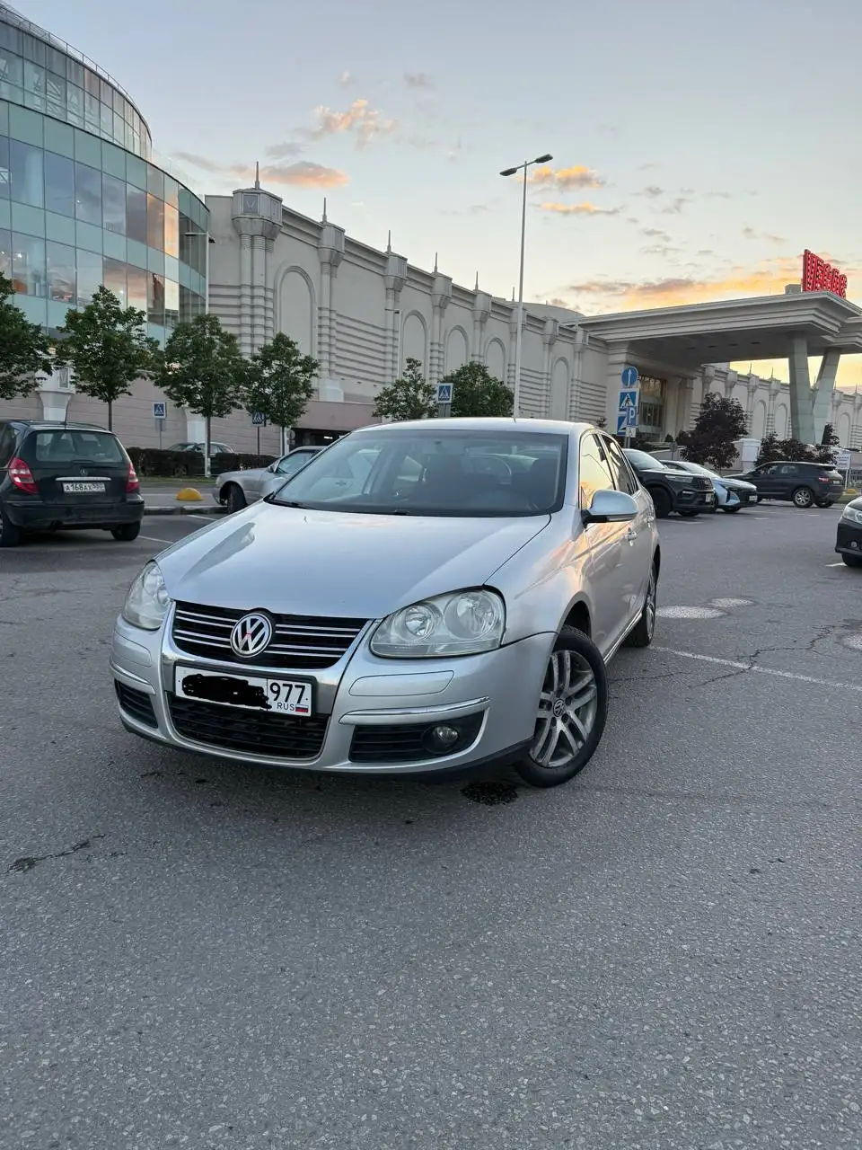 Volkswagen Jetta 1.4 Highline 2010 - Авто в Москва