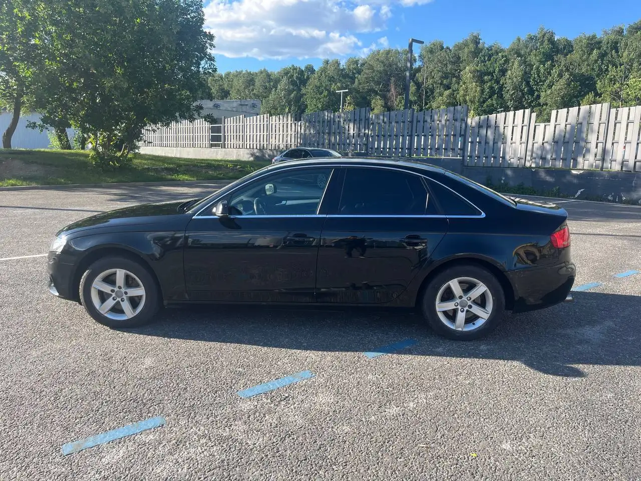 Audi A4 2010, 2.0 AMT, полный привод - Авто в Москва