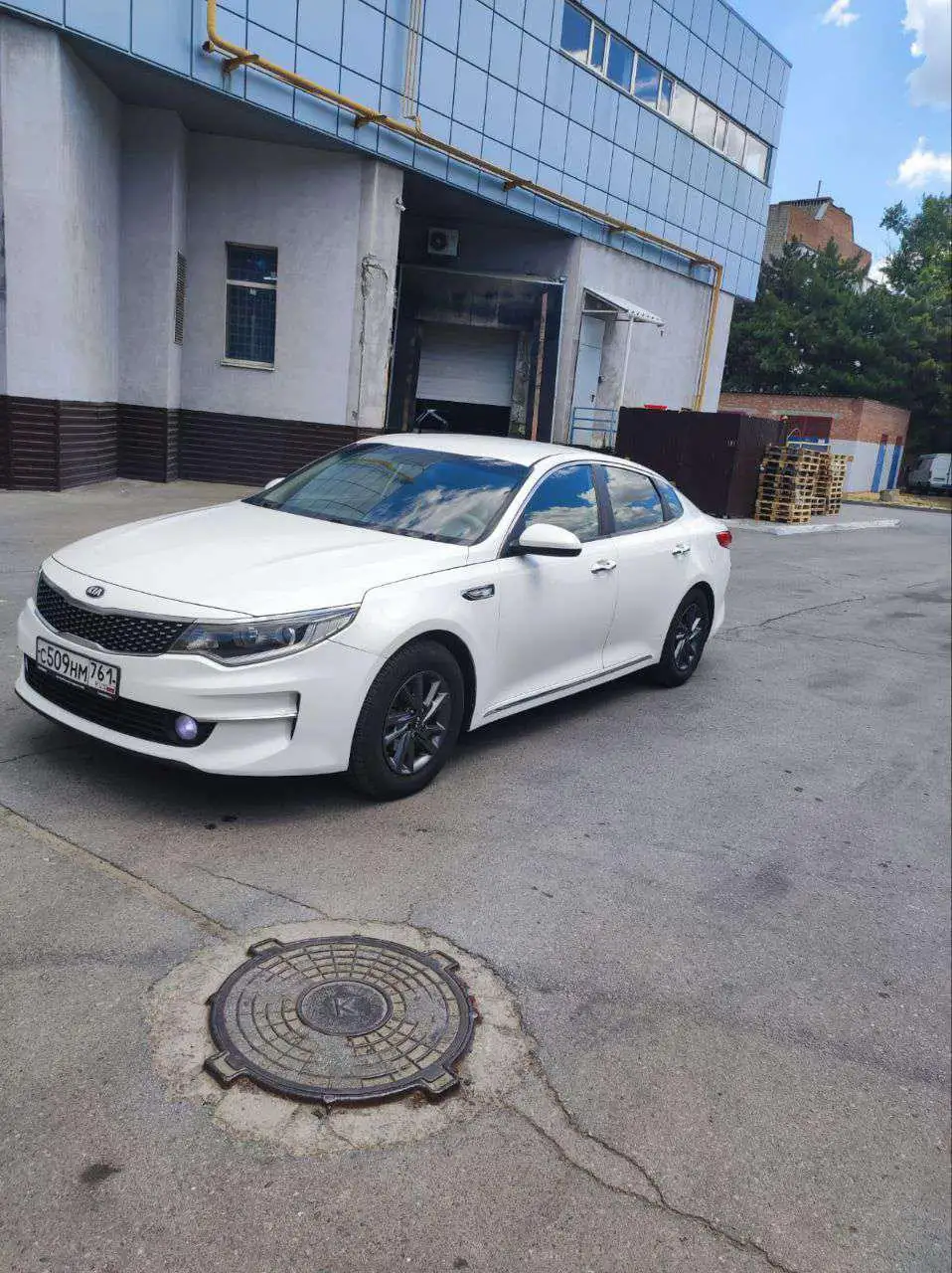 KIA K5 2015 на торгах по банкротству - Легковые автомобили (Авто) в Москва