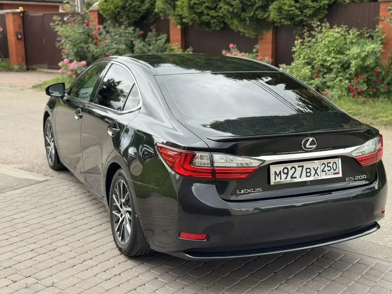 LEXUS ES200 2015г.в. - Легковые автомобили (Авто) в Москва