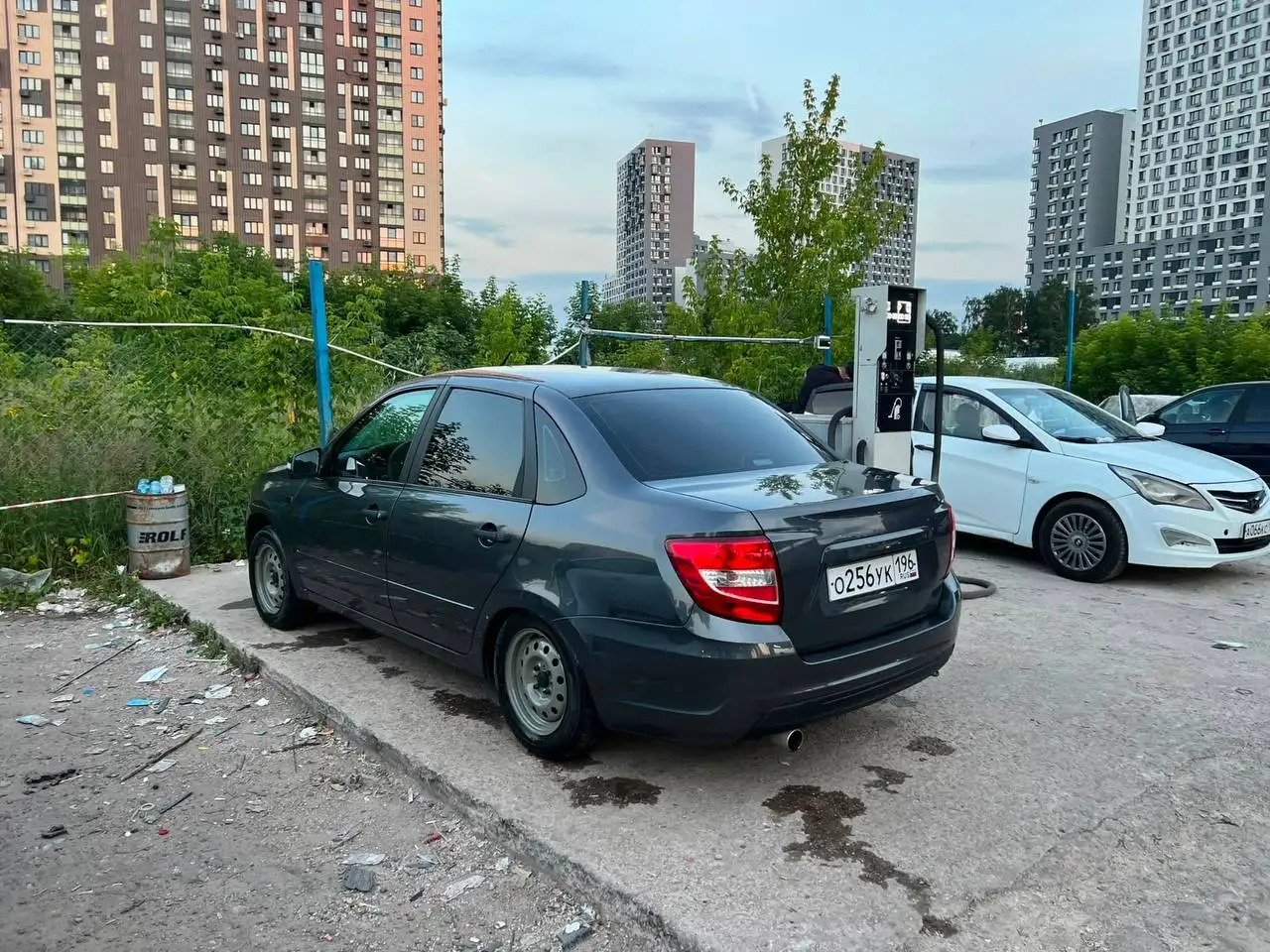 Лада Гранта, 2 владелец, обслужена - Авто в Москва
