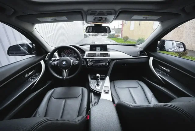 BMW 3 Series 2017 320i xDrive - частное объявление в Москва