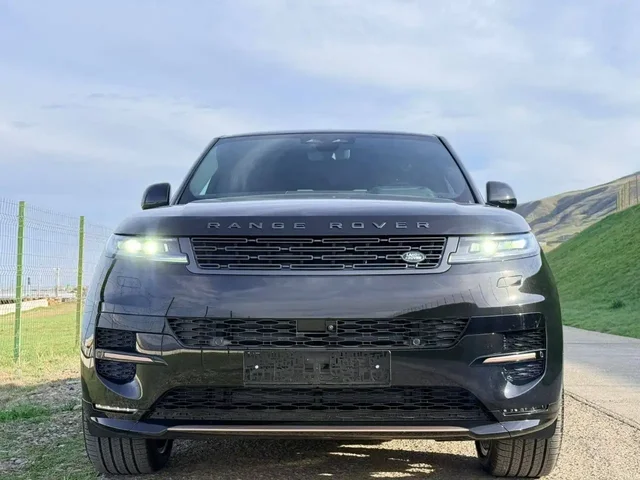 Range Rover Sport 2026 - BMW M5 в Москва