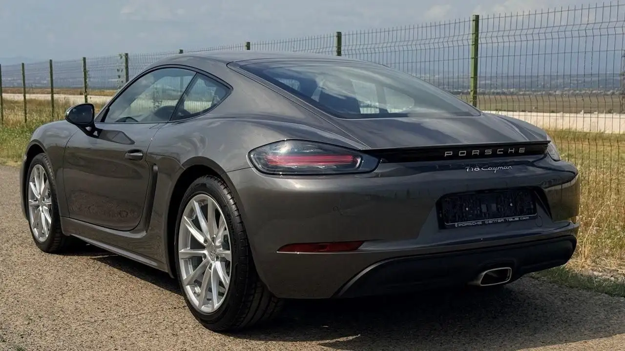 Porsche 718 Cayman 2025 в наличии в Москве - Авто в Москва