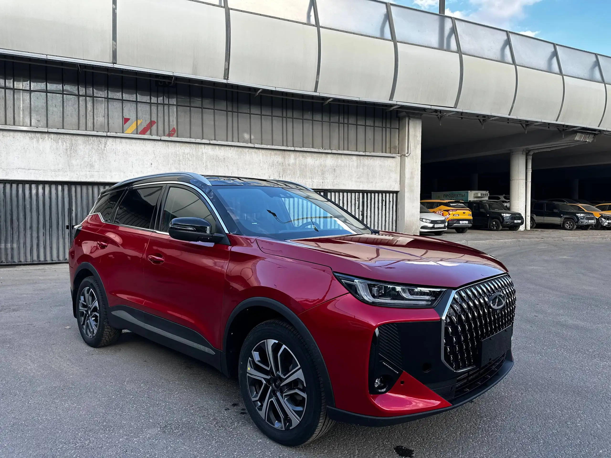 Chery Tiggo 7 Pro Max 2025, 1.6 AMT, 13 000 км, битый - Легковые автомобили (Авто) в Москва