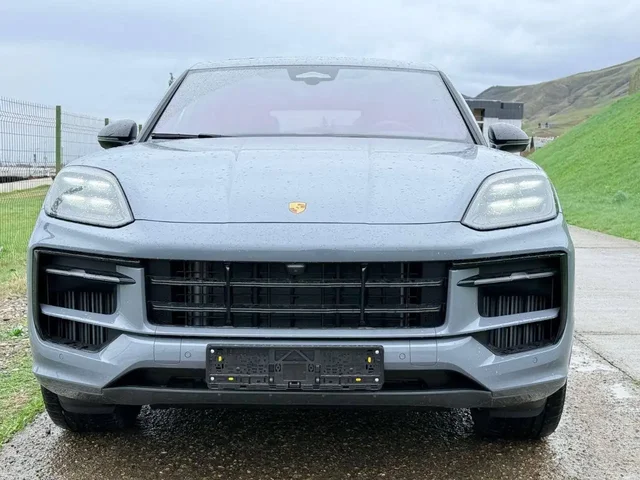 Porsche Cayenne Black Edition 2026 в наличии - Легковые автомобили в Москва