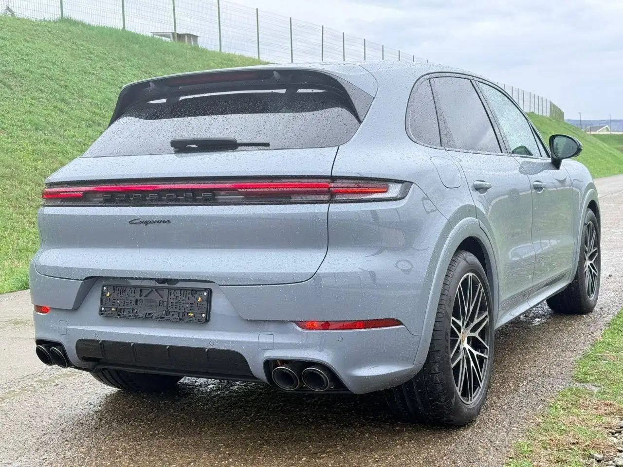 Porsche Cayenne Black Edition 2026 в наличии - Легковые автомобили (Авто) в Москва