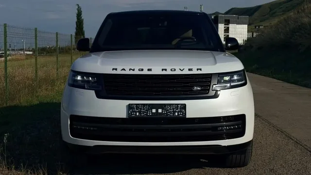 Range Rover D300 SWB 2026 в Москве - Авто в Москва