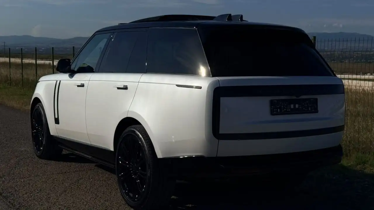 Range Rover D300 SWB 2026 в Москве - Авто в Москва