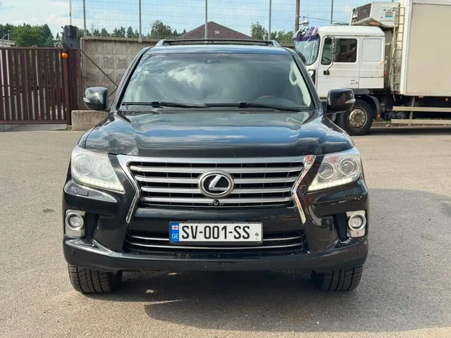 LEXUS LX570 2013 года, честный грузинский учет - Авто в Москва
