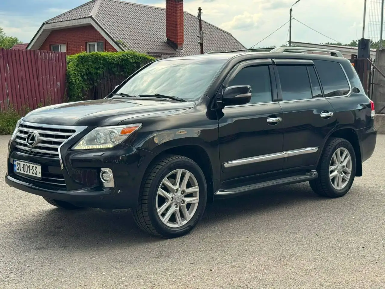 LEXUS LX570 2013 года, честный грузинский учет - Авто в Москва