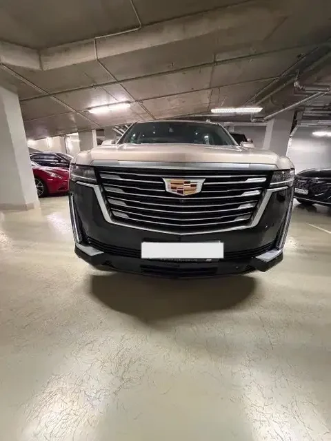 Cadillac Escalade 2021, полный привод, 6.2 AT, идеальное состояние - Номерные знаки в Москва