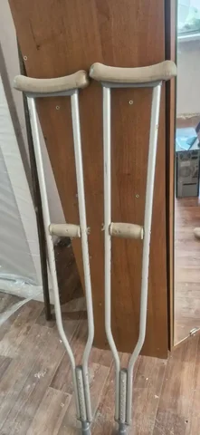 Продажа костылей подмышечных - Красота и здоровье в Иркутск