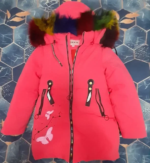 Продам зимнюю куртку на девочку рост 128 см - Одежда в Иркутск