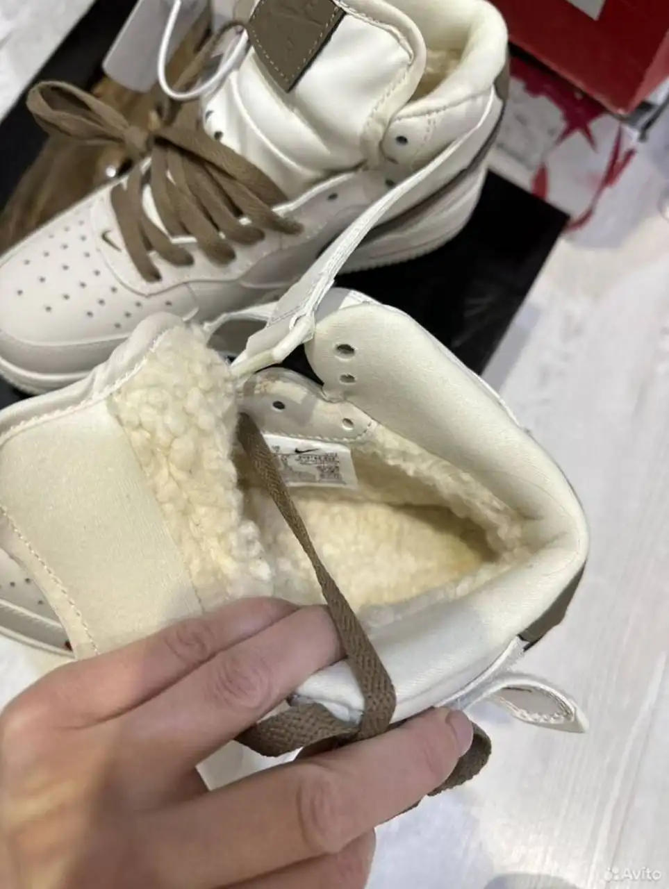 Зимние кроссовки и дутики