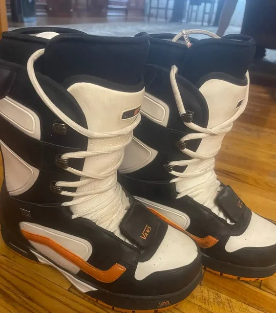 Продажа сноубордических ботинок б/у - Хобби и отдых в Иркутск
