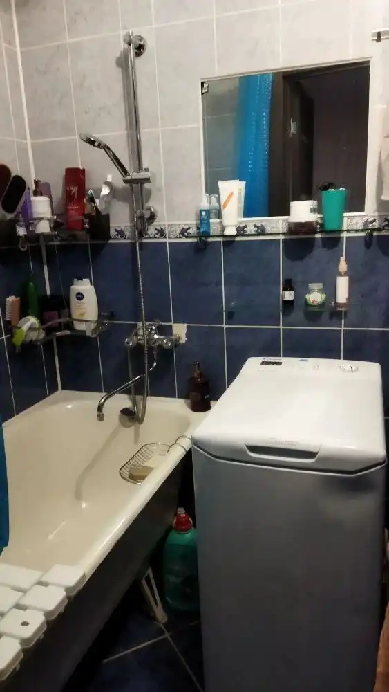 Сдача комнаты 18 кв.м в 3-комнатной квартире на Маршала Конева 72 - Аренда комнат (Недвижимость) в Иркутск