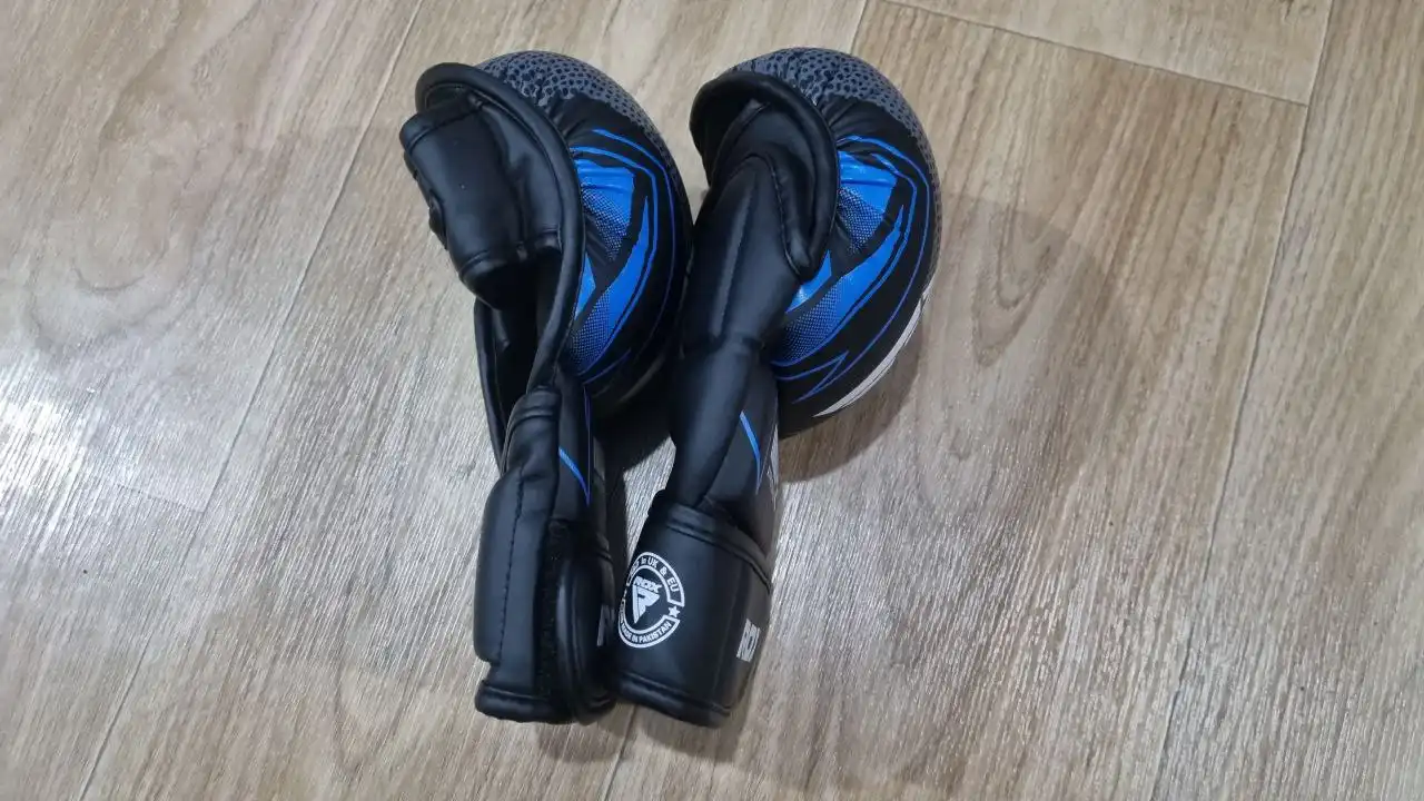 Продажа новых перчаток для смешанных единоборств - Спорт и фитнес (Хобби и отдых) в Иркутск
