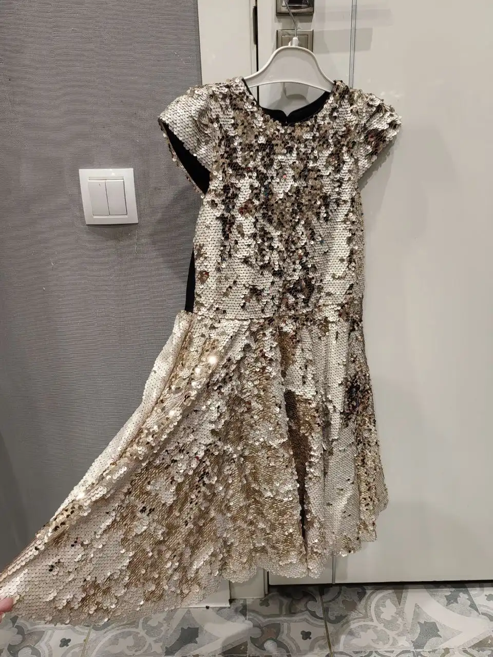 Платье праздничное Mili