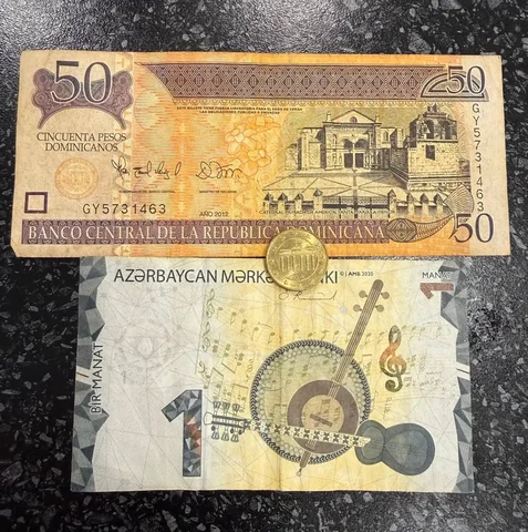Иностранные банкноты и монеты из Доминиканы, Азербайджана и Германии - Хобби и отдых в Балашиха
