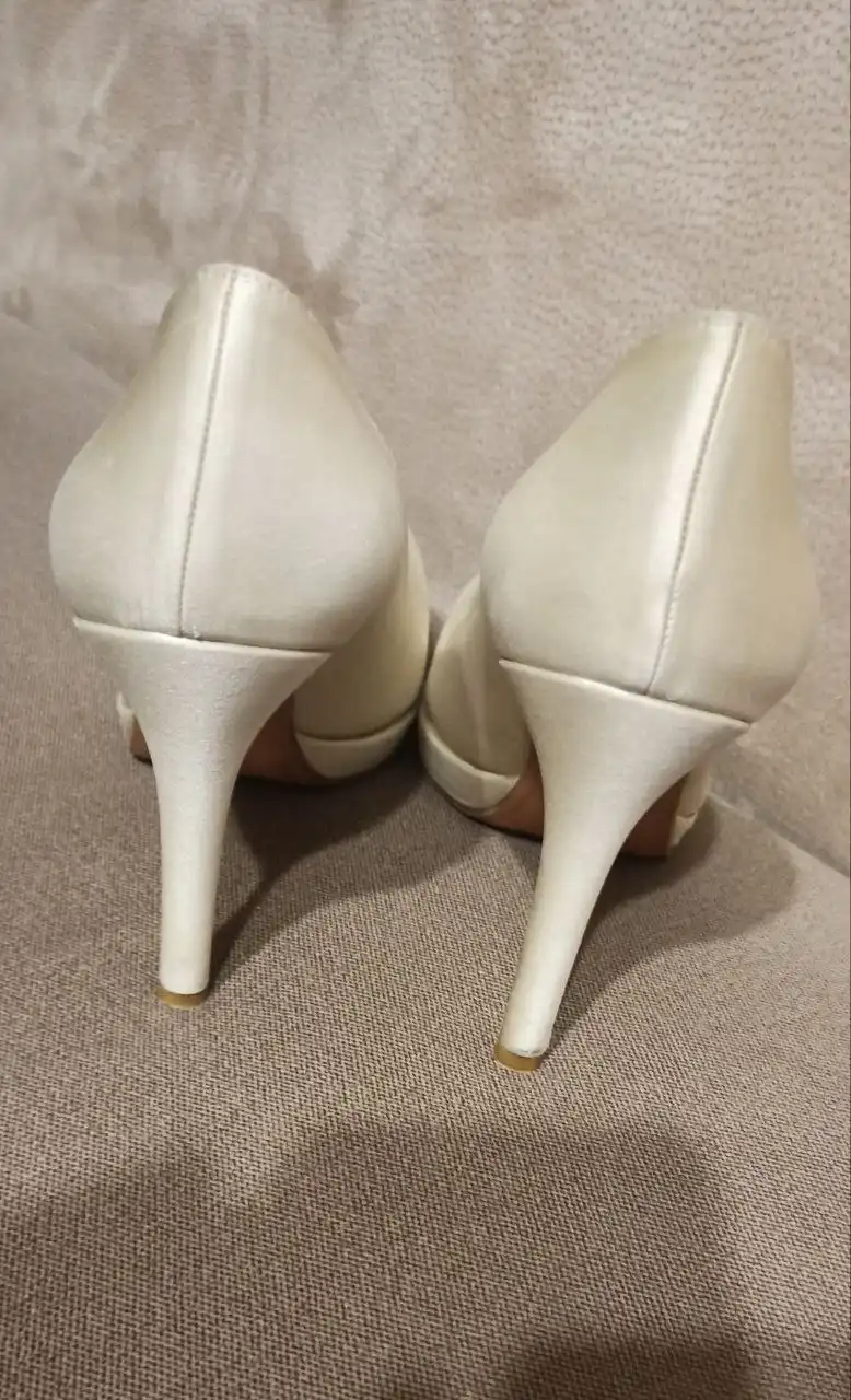 Туфли женские Stuart Weitzman размер 38