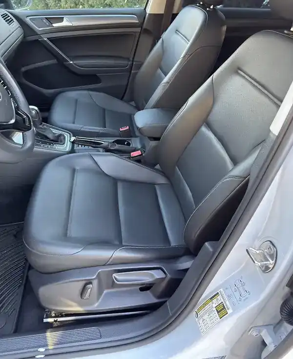 Volkswagen Golf 2020 в отличном состоянии - Авто в Псков