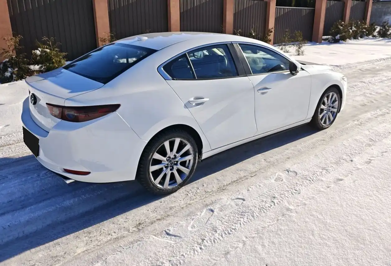 Продажа Mazda 3 2020 года в идеальном состоянии - Легковые автомобили (Авто) в Псков