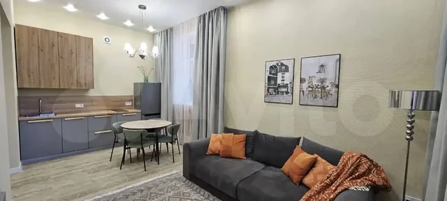 Просторная 2-к квартира с дизайнерским ремонтом в центре города - Квартиры в Неизвестно