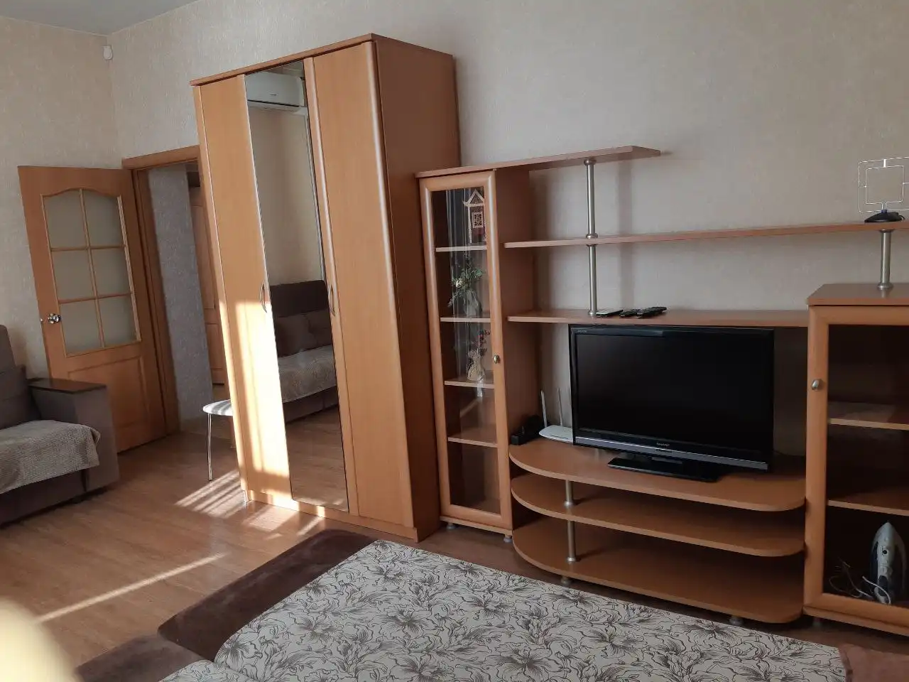 Сдам 1-комнатную квартиру на Верхней Набережной с видом на Ангару - Аренда квартир (Недвижимость) в Неизвестно