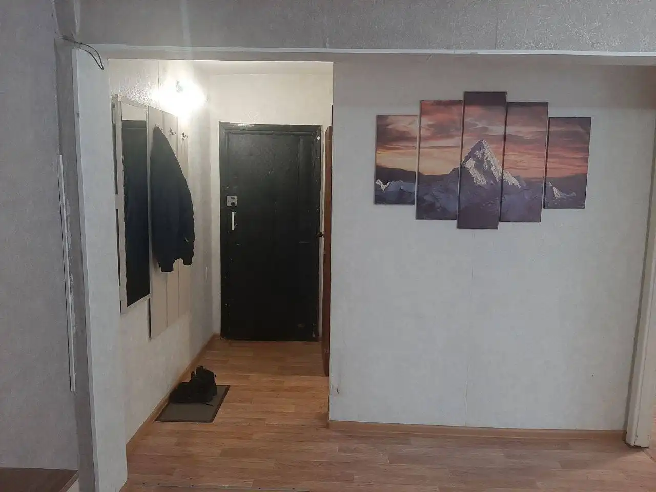 Сдается однокомнатная квартира на Дальневосточной 61 - Квартиры (Недвижимость) в Неизвестно