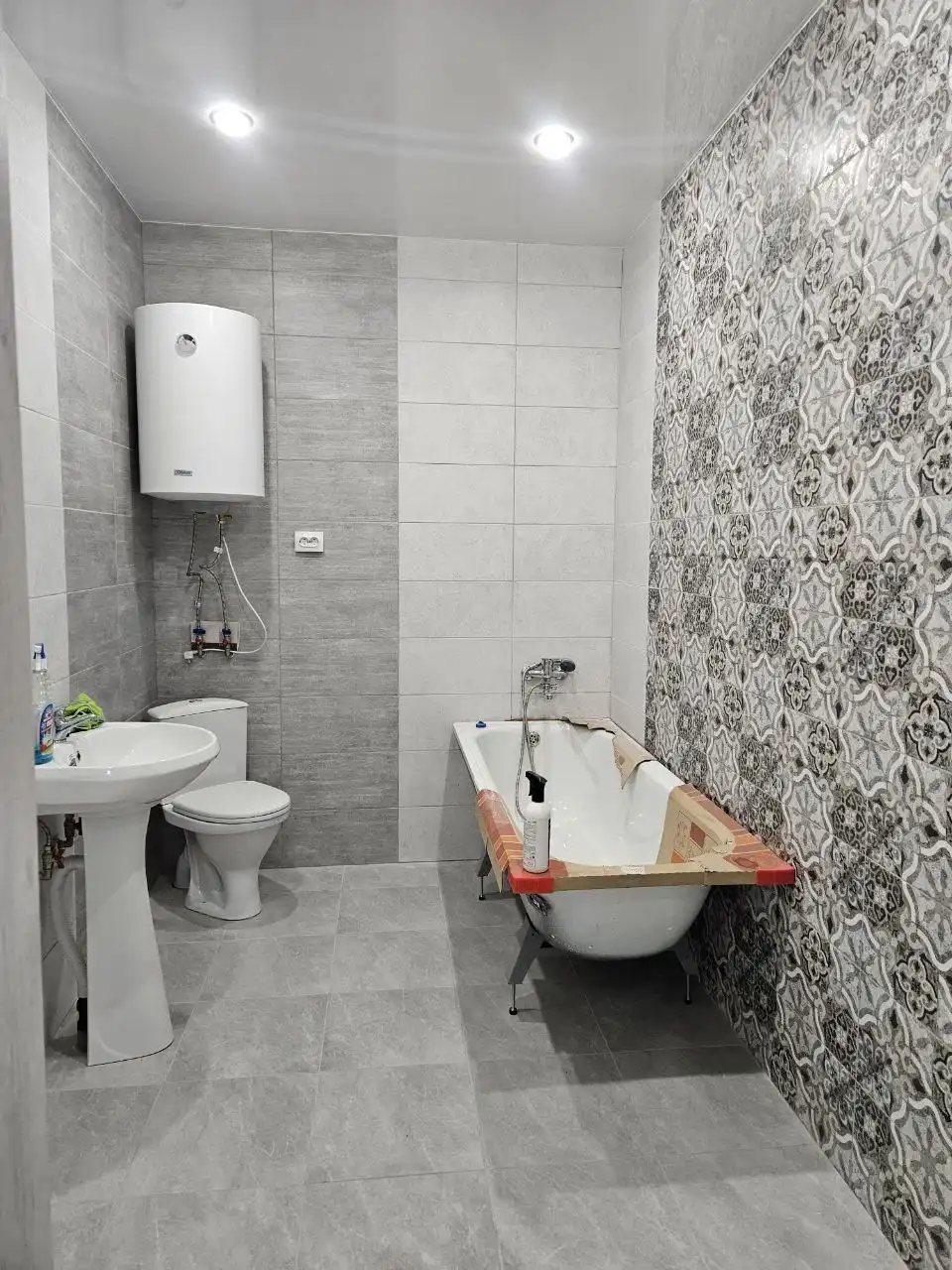 Продажа газоблочного дома с гаражом, террасой и мансардой в селе Урик