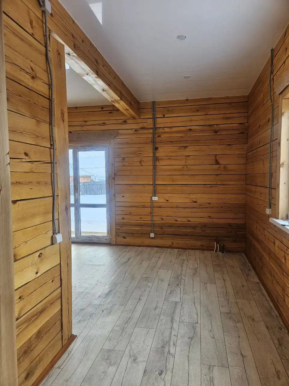 Продажа брусового дома с гаражом и мансардой - Дома (Недвижимость) в Неизвестно