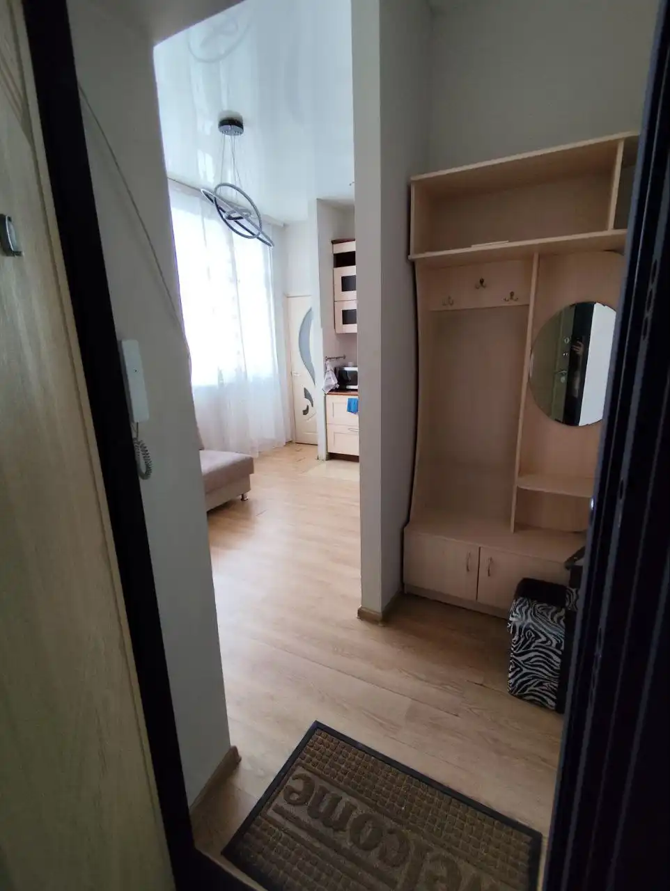 Сдам 1-комнатную квартиру на ул. Верхняя набережная - Аренда (Недвижимость) в Неизвестно