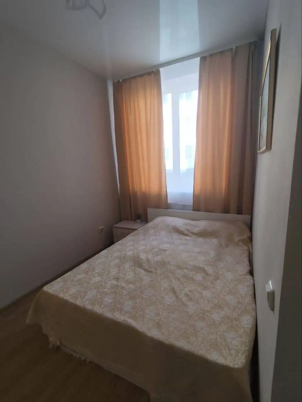 Сдам квартиру под субаренду на Верхней набережной