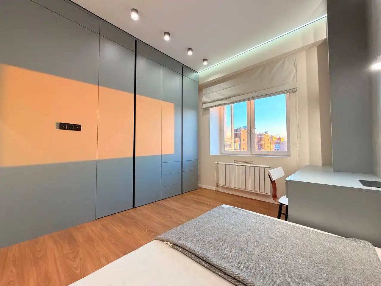 Продажа 2-х комнатной квартиры на 16 этаже с премиум-ремонтом - Квартиры (Недвижимость) в Неизвестно