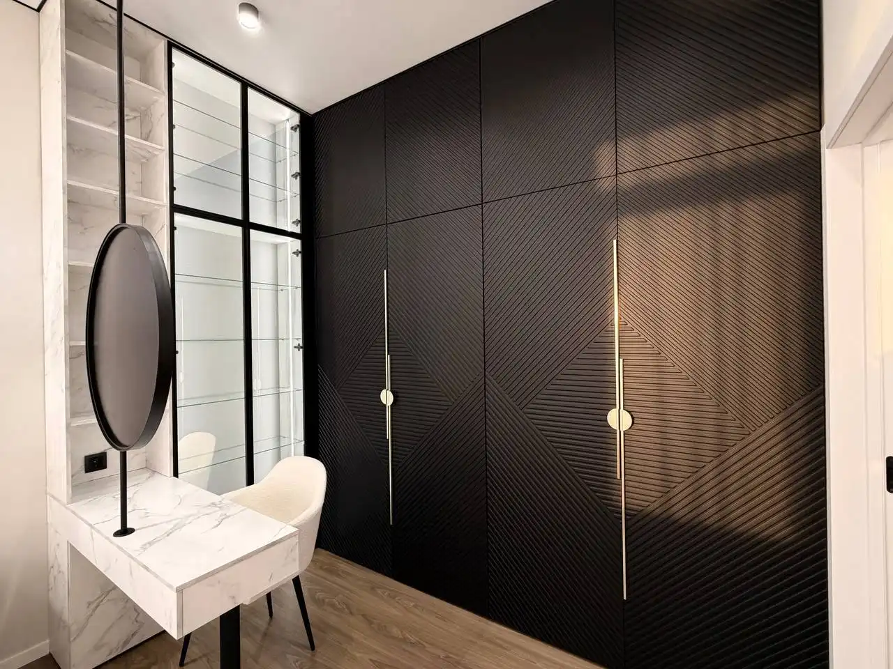 Продажа 2-х комнатной квартиры на 16 этаже с премиум-ремонтом - Квартиры (Недвижимость) в Неизвестно