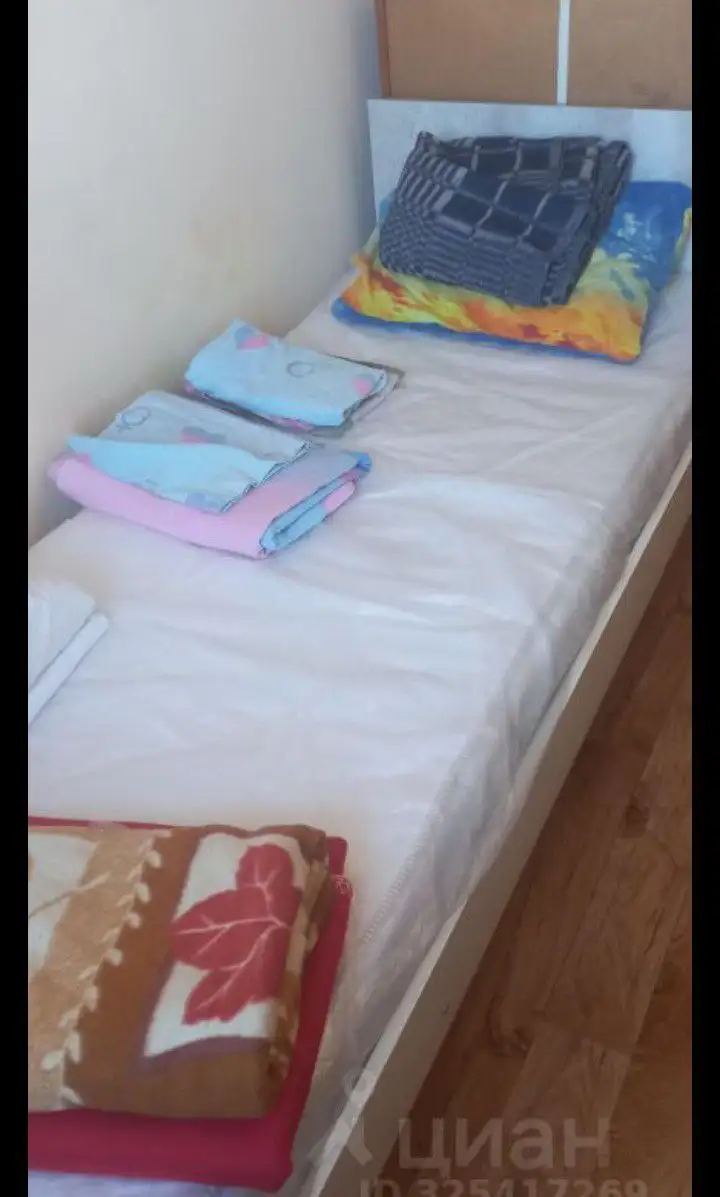 Сдам комнату с отдельным входом в 3-к квартире - Аренда жилья (Недвижимость) в Неизвестно