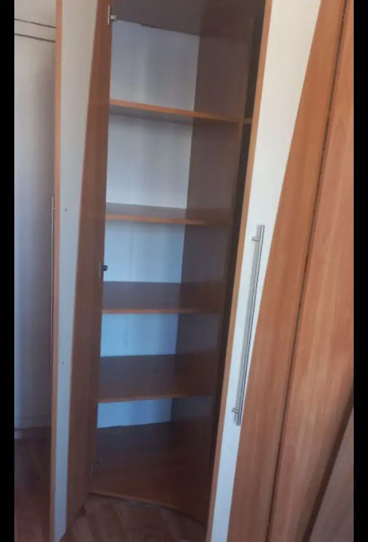 Сдам комнату с отдельным входом в 3-к квартире - Аренда жилья (Недвижимость) в Неизвестно