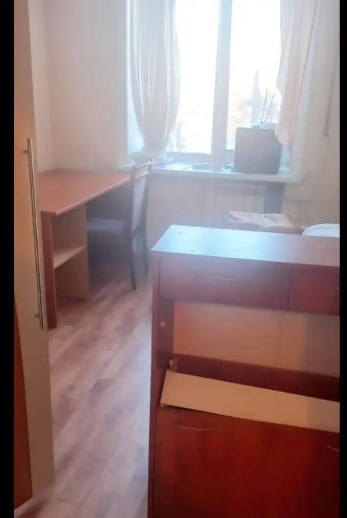 Сдам комнату с отдельным входом в 3-к квартире - Аренда жилья (Недвижимость) в Неизвестно