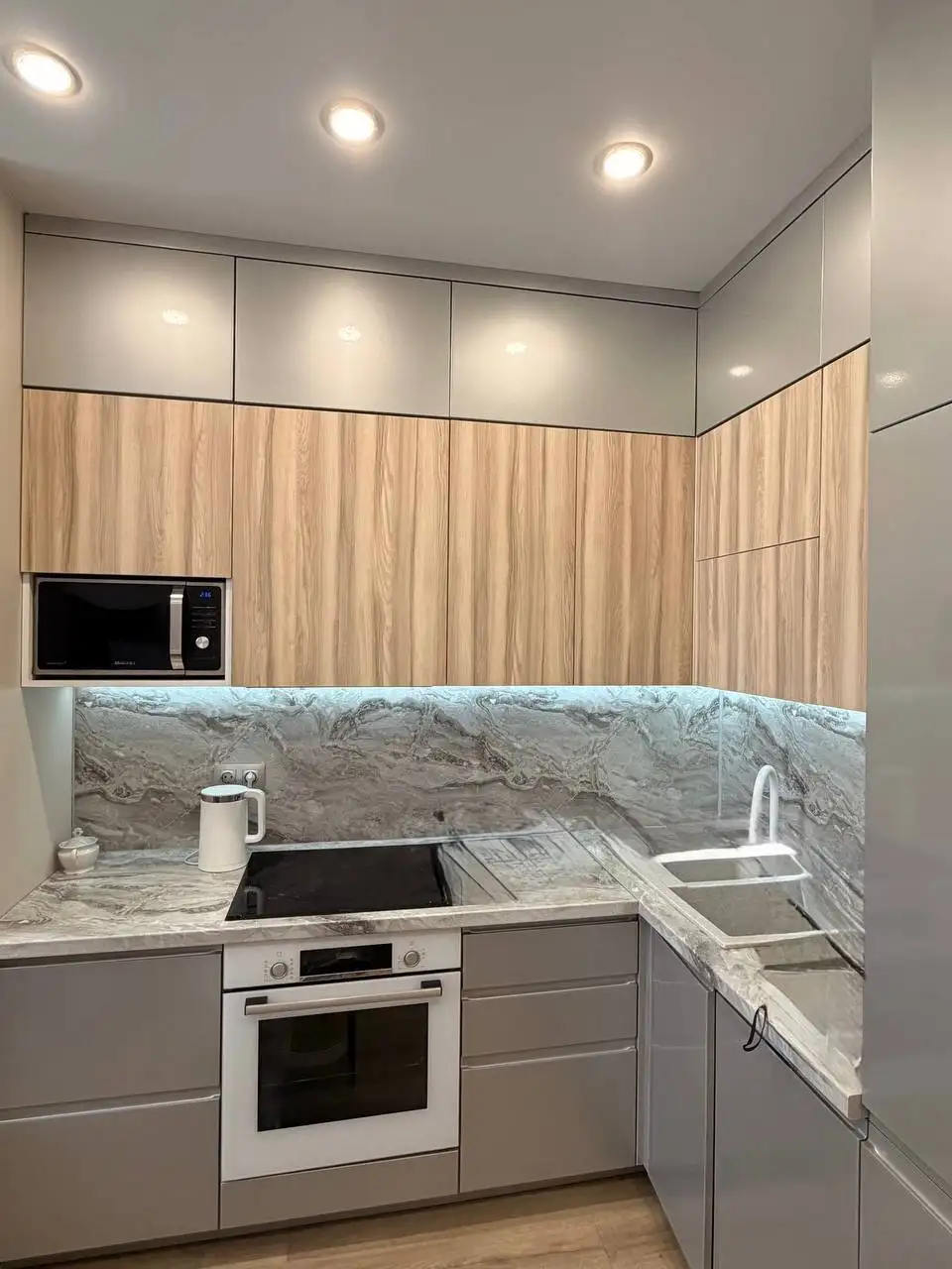 Продажа 3-комнатной квартиры с дизайнерским ремонтом - Квартиры (Недвижимость) в Неизвестно