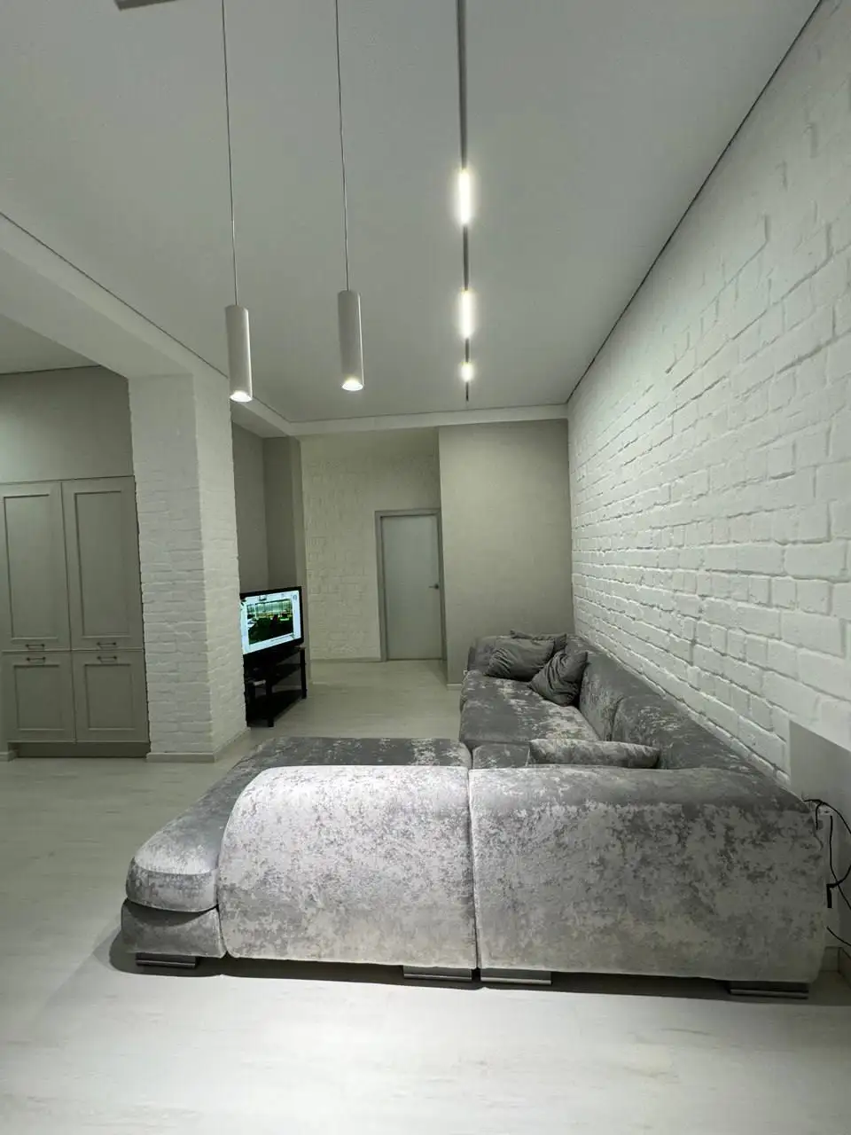 Продажа сталинки 51 кв.м после капитального ремонта - Недвижимость в Неизвестно