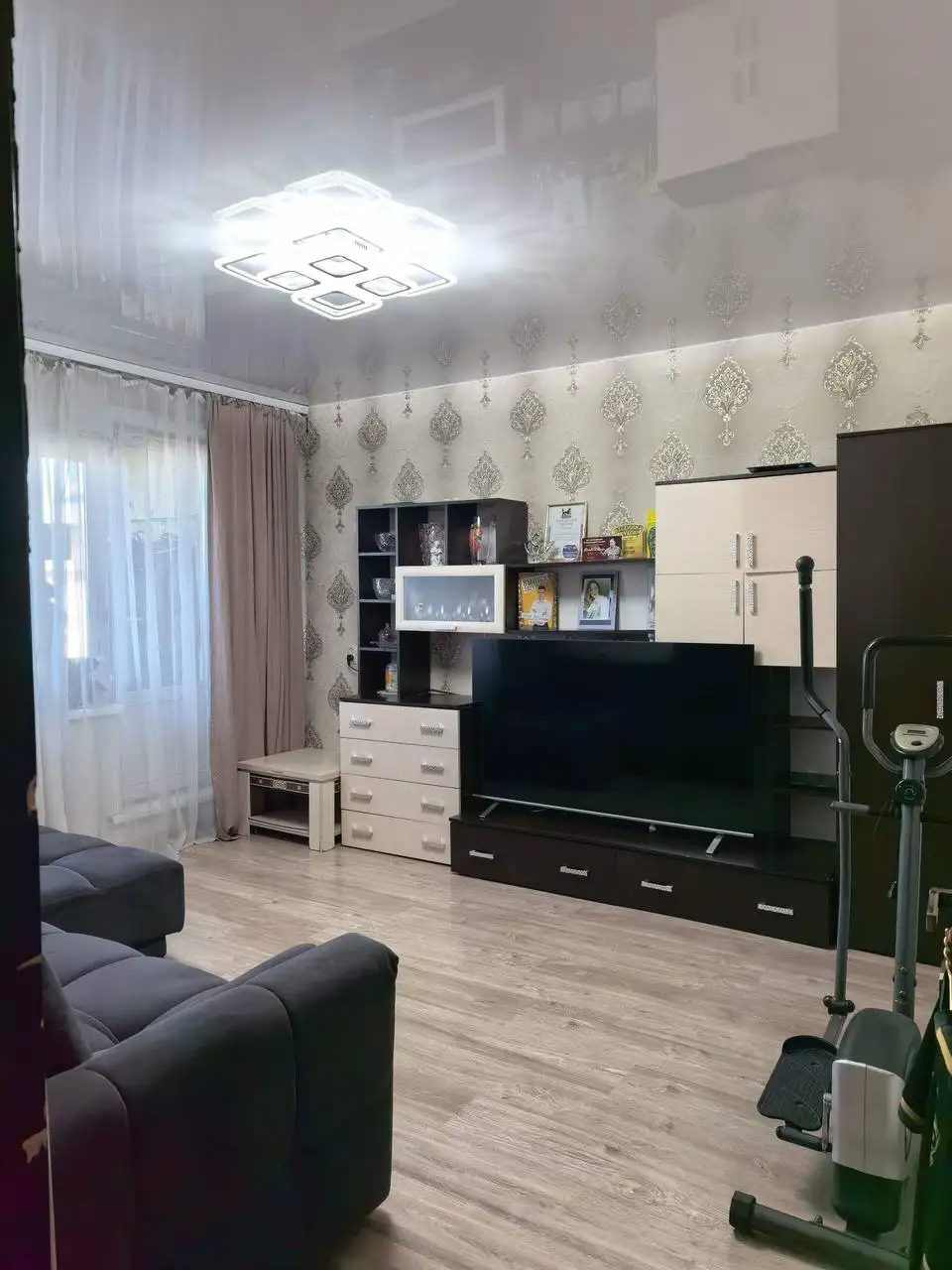 Продажа двухкомнатной квартиры на улице Маршала Конева - Квартиры (Недвижимость) в Неизвестно