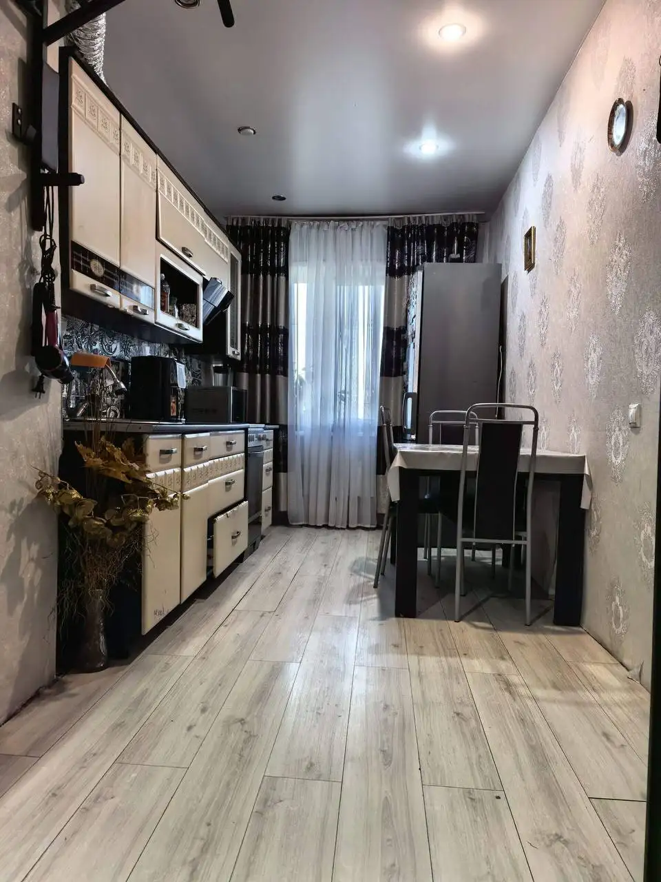 Продажа двухкомнатной квартиры на улице Маршала Конева - Квартиры (Недвижимость) в Неизвестно