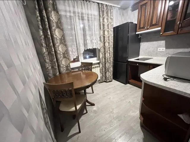 Сдам 1-комнатную квартиру в Ново-Ленино - Гаражи и парковки в Иркутск