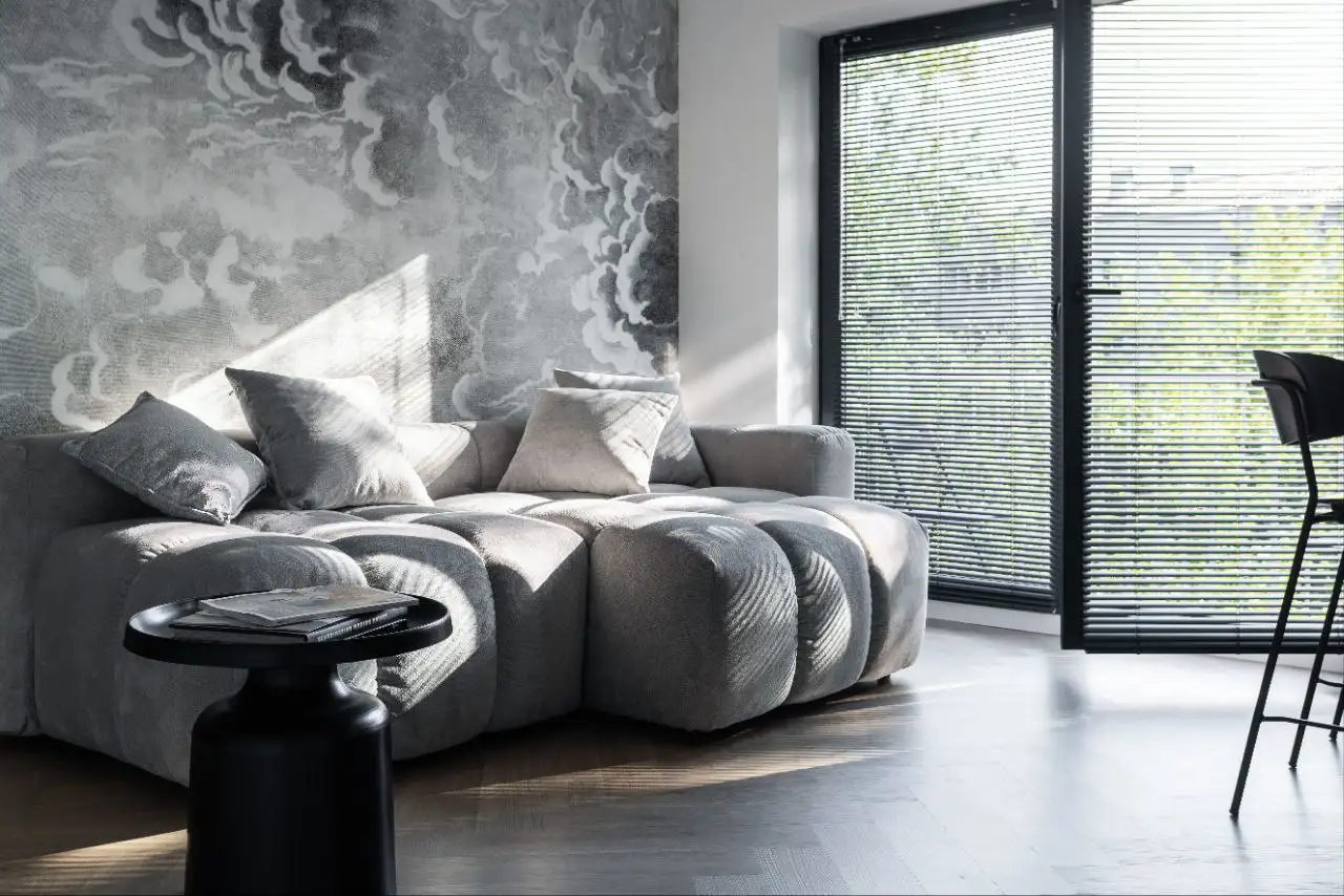 Продается светлая и теплая 2х-комнатная квартира с дизайнерским ремонтом в центре Иркутска - Квартиры (Недвижимость) в Иркутск