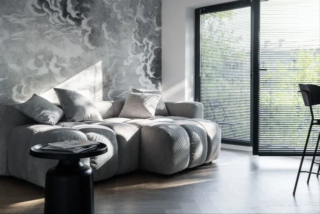 Продается светлая и теплая 2х-комнатная квартира с дизайнерским ремонтом в центре Иркутска - Недвижимость в Иркутск